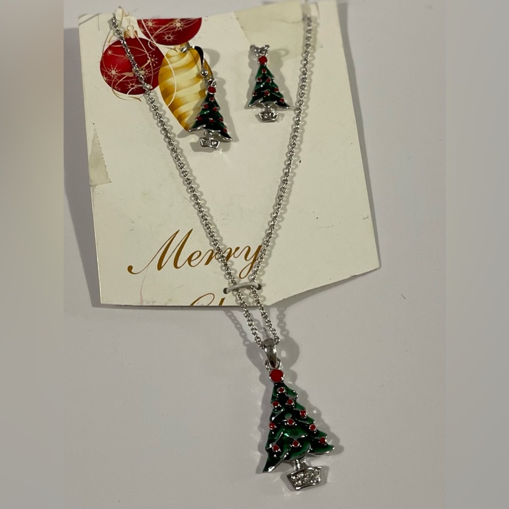 NEW Festive Christmas Tree Jewelry Set in Silver and Green